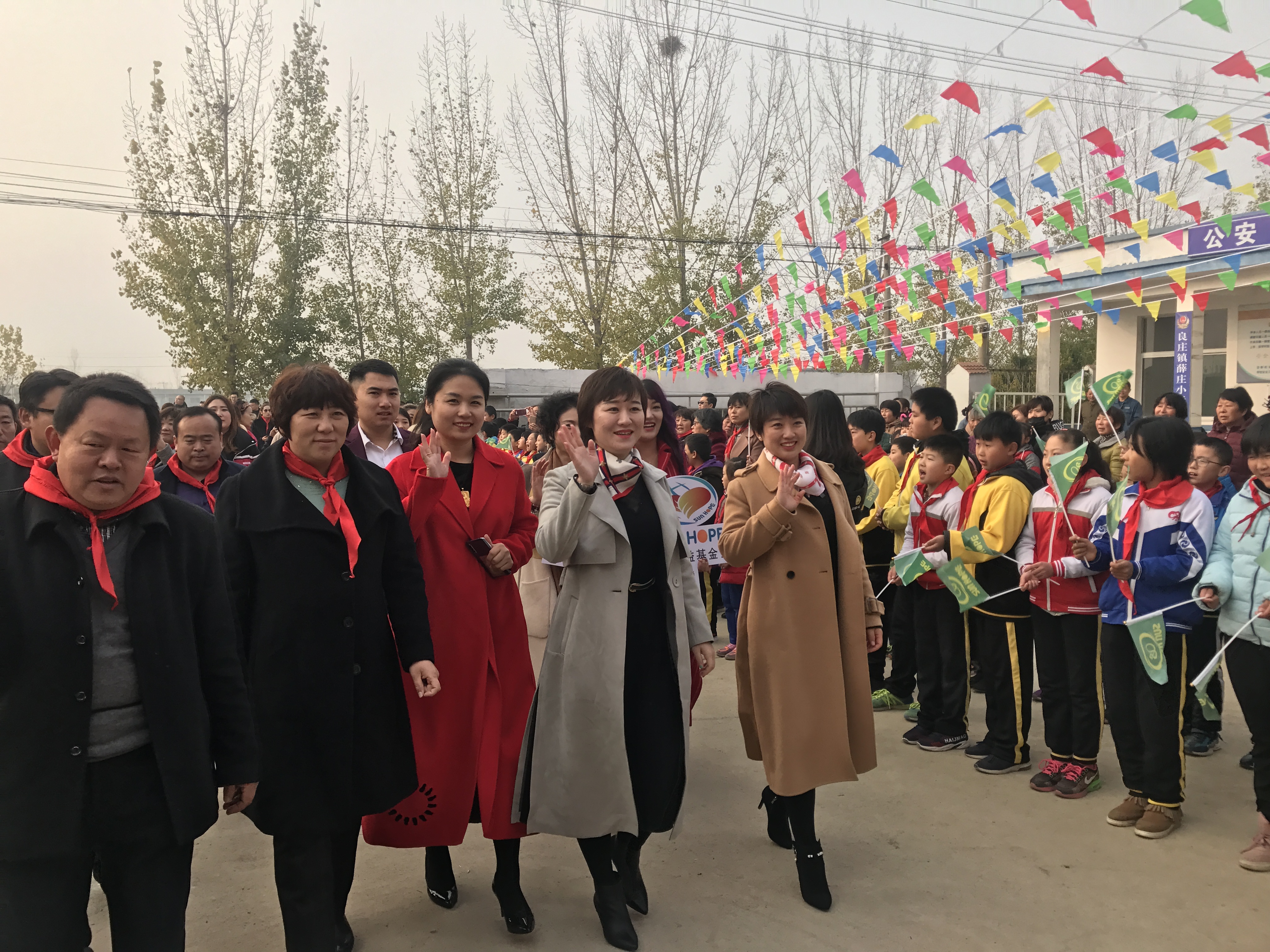 第183所 泰安市岱岳区良庄镇押球官方网站李娜小学