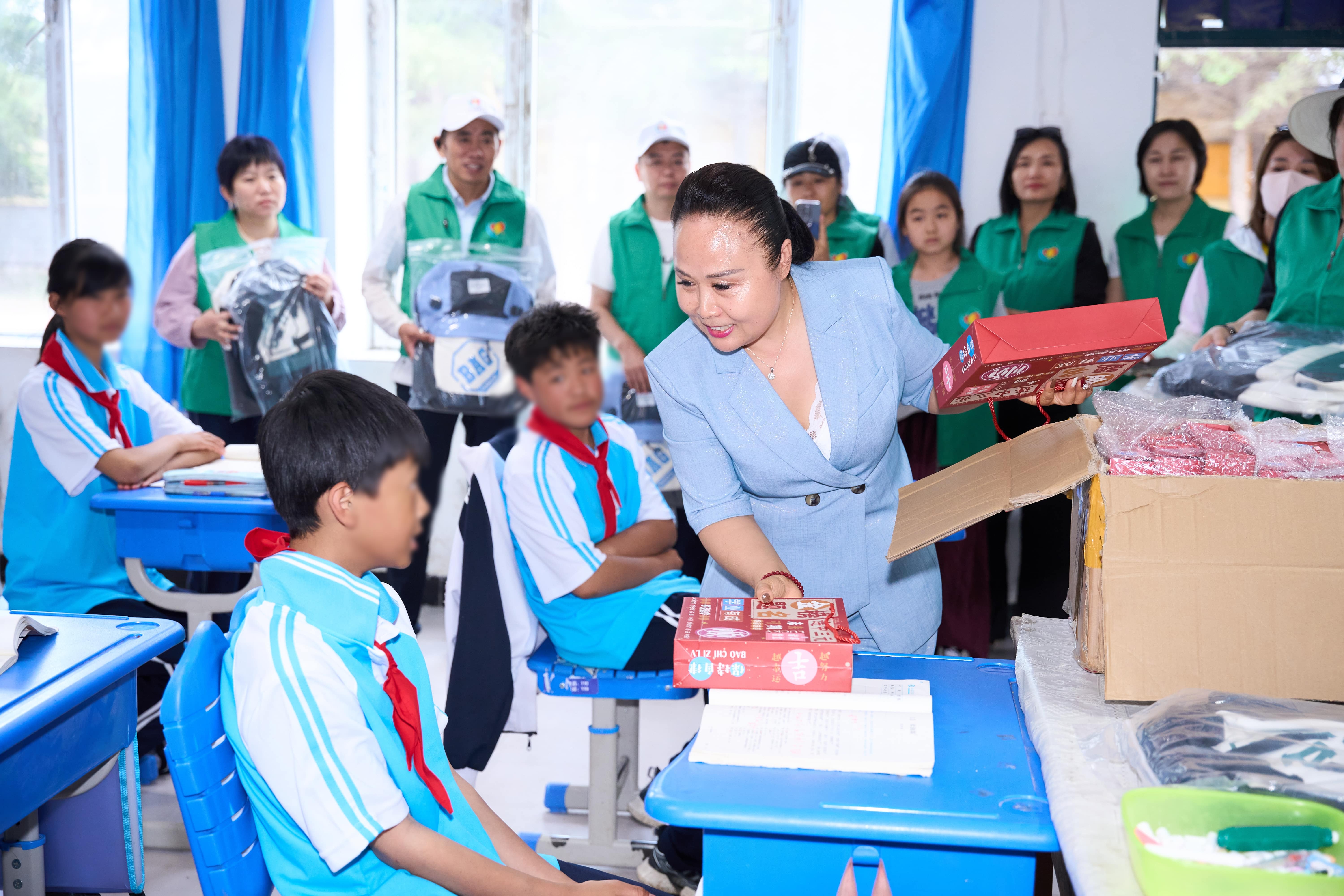 第254所 黑龙江巴彦县黑山镇民乐村押球官方网站侯玉霞学校