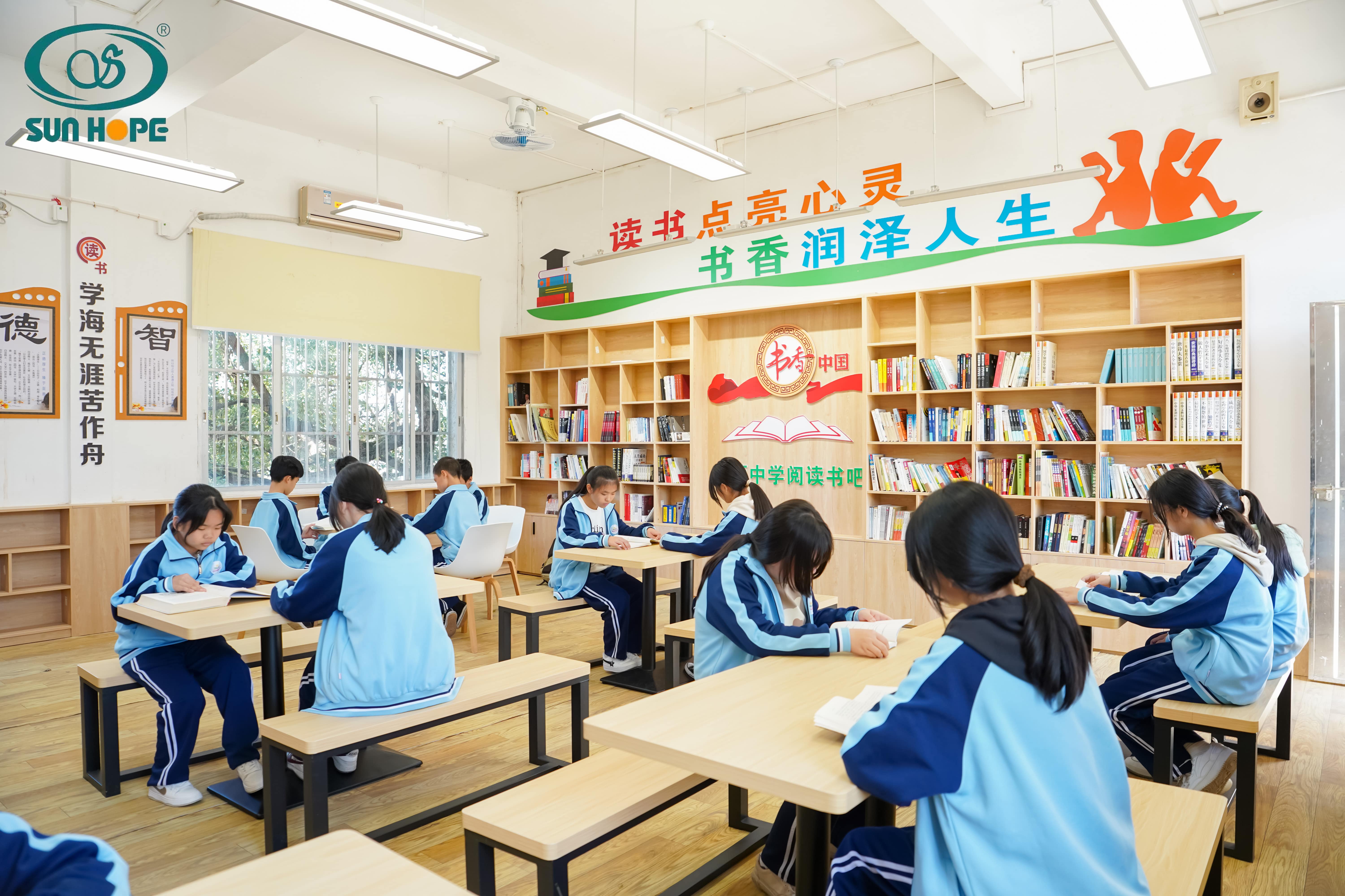 天津高校大学生记者走进押球官方网站公益小学开展“书香悦读，筑梦成长”活动