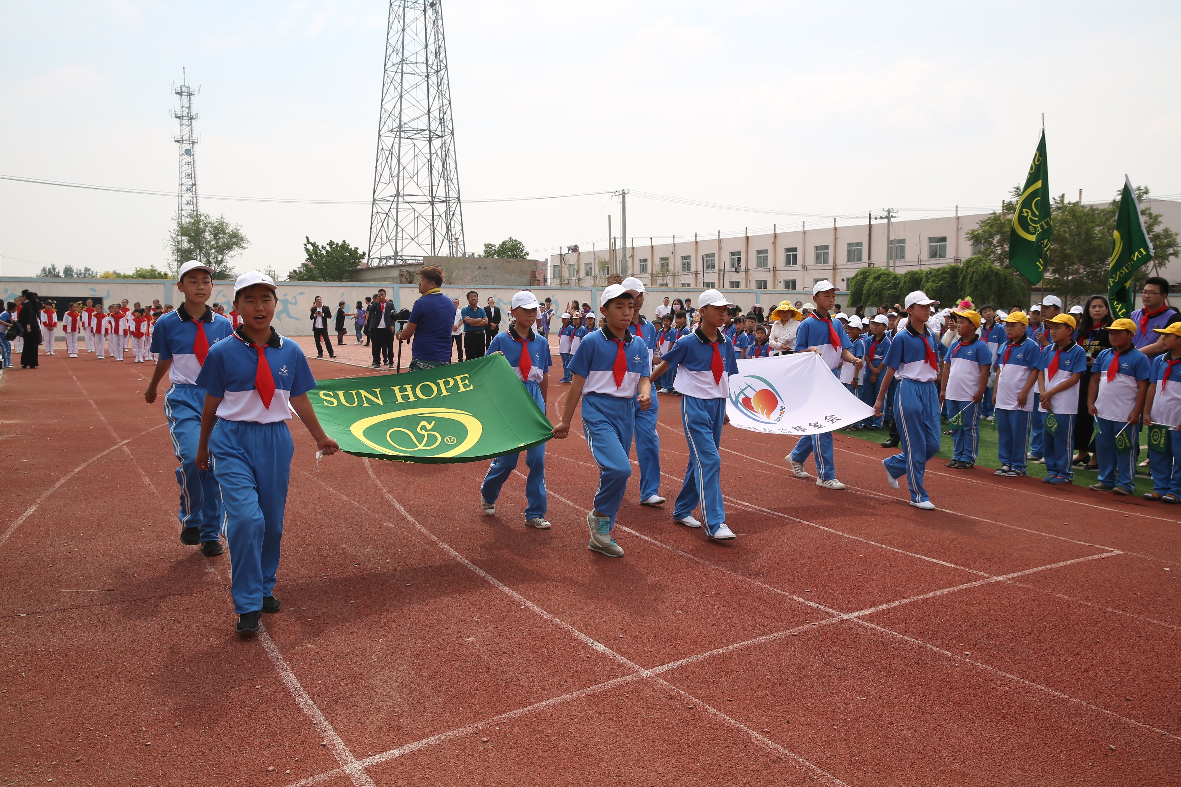 第98所 阜新市彰武县二道河子押球官方网站佟玲小学