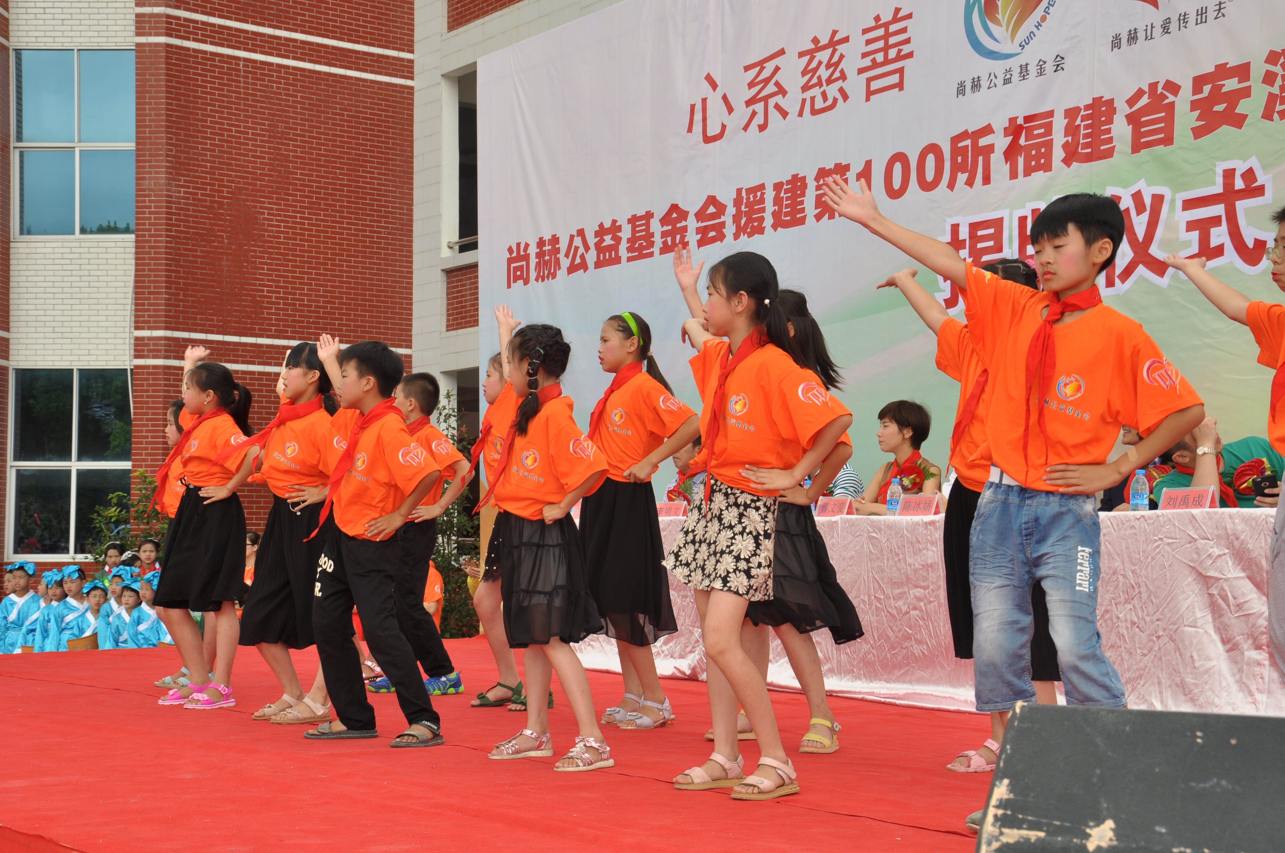 第100所 安溪县龙涓乡押球官方网站陈冰娇小学