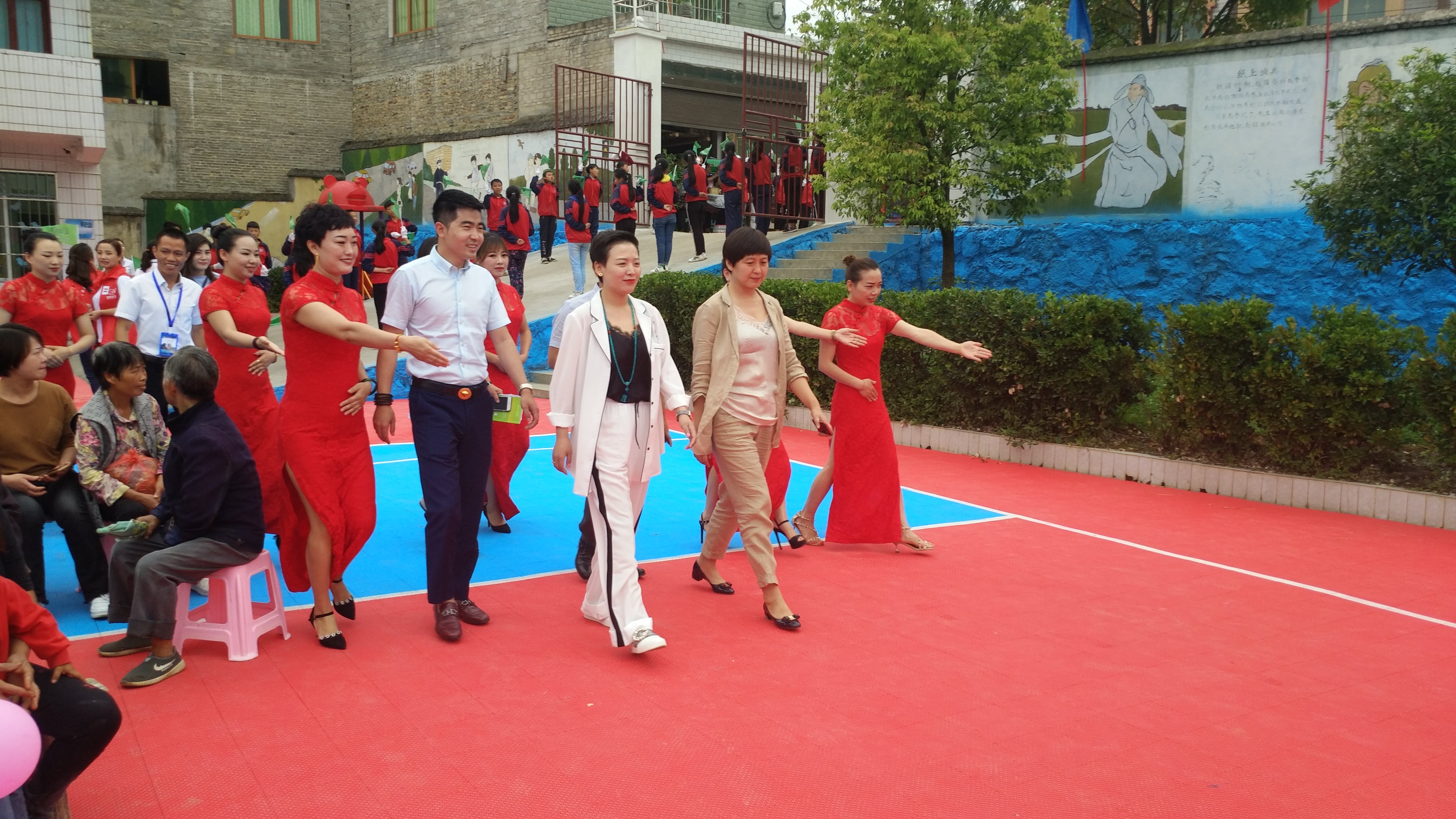 第148所 固阳县新世纪押球官方网站吴彩勤小学